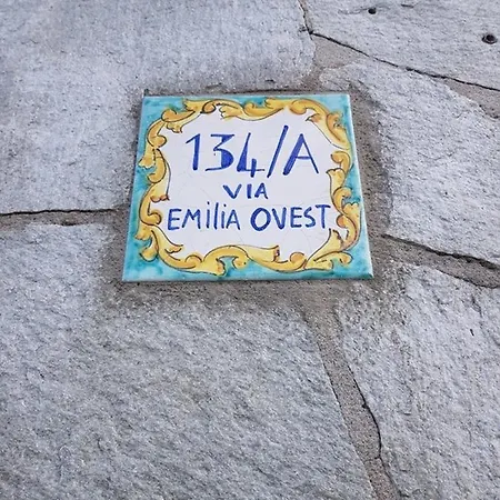 Civico 134 * Парма